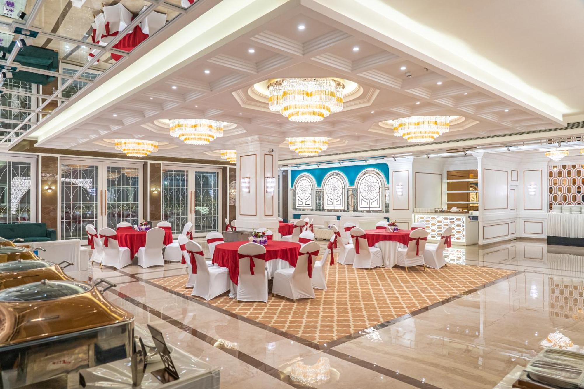 Clarion Hotel Dehradun Exterior photo